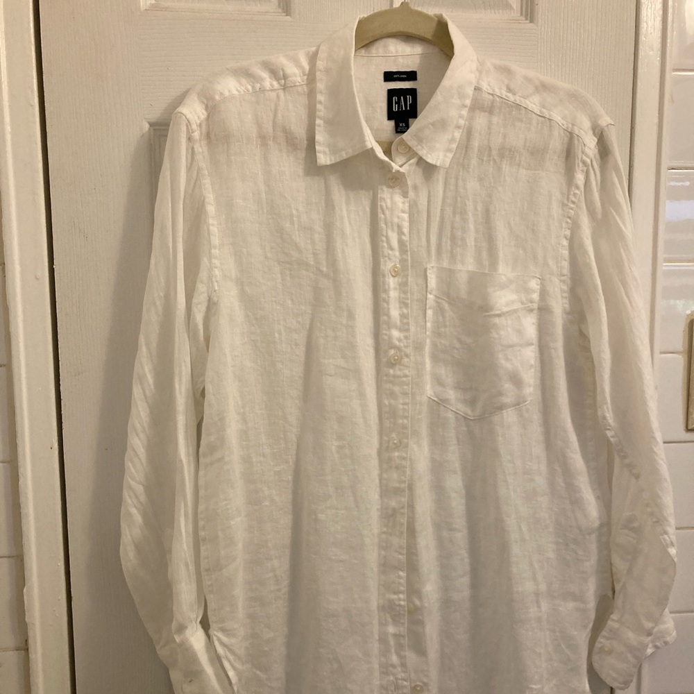 Gap linen Shirt. New without Tag . 100% Linen